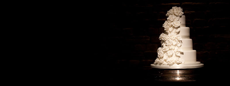 Wedding photographs in Kent at the wedding of Gemma and Mark at Cooling Castle Barn