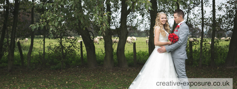Wedding photographers kent at the Old Kent Barn in Swingfield near Dover